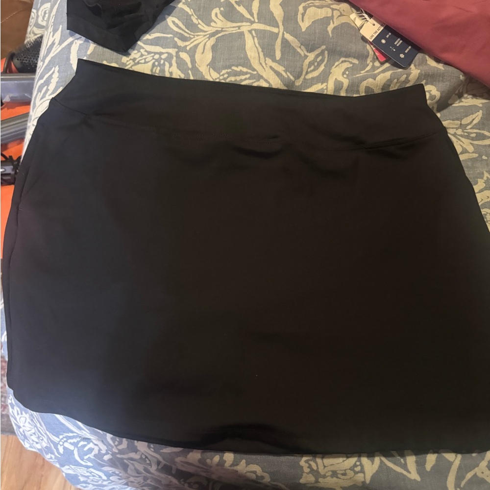 Tommy Bahama black golf Skirt